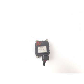 MOTOR APERTURA TRAMPILLAS CLIMATIZADOR 4B1820511 