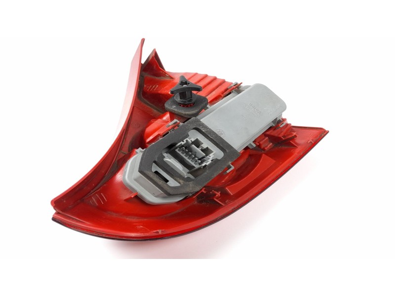 Recambio de piloto trasero derecho para renault clio ii fase i (b/cbo) 1.2 referencia OEM IAM 8200071414  