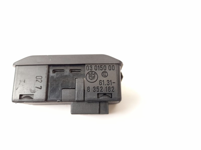 Recambio de interruptor para bmw serie 5 berlina (e39) 2.5 525tds referencia OEM IAM 61318352182  03015000