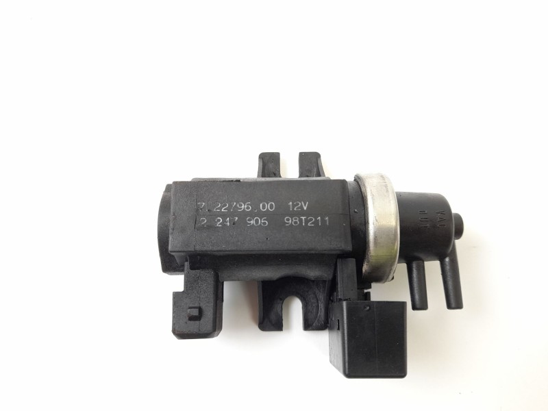 Recambio de valvula aire adicional para bmw serie 3 berlina (e46) 320d referencia OEM IAM 72279600 98T211 2247906