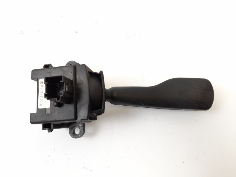 Recambio de mando intermitentes para bmw serie 3 berlina (e46) 320d referencia OEM IAM 8363662H  01104000