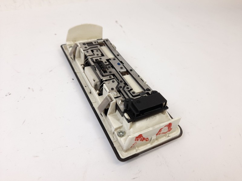 Recambio de luz interior para bmw serie 3 berlina (e46) 320d referencia OEM IAM 63318364928  2JA00771200
