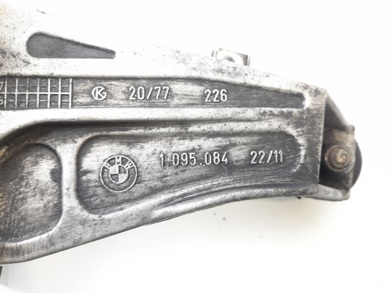Recambio de soporte motor derecho para bmw serie 3 berlina (e46) 320d referencia OEM IAM 1095084  