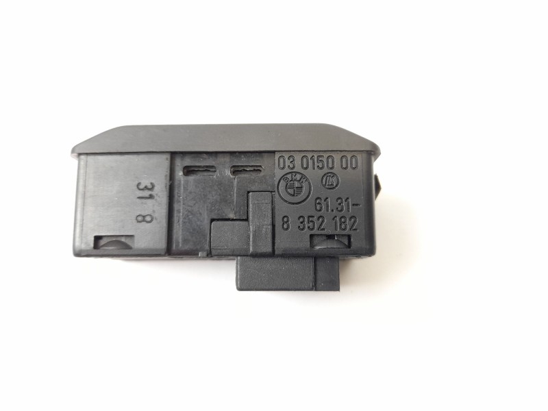 Recambio de interruptor para bmw serie 3 berlina (e46) 320d referencia OEM IAM 61318352182  03015000