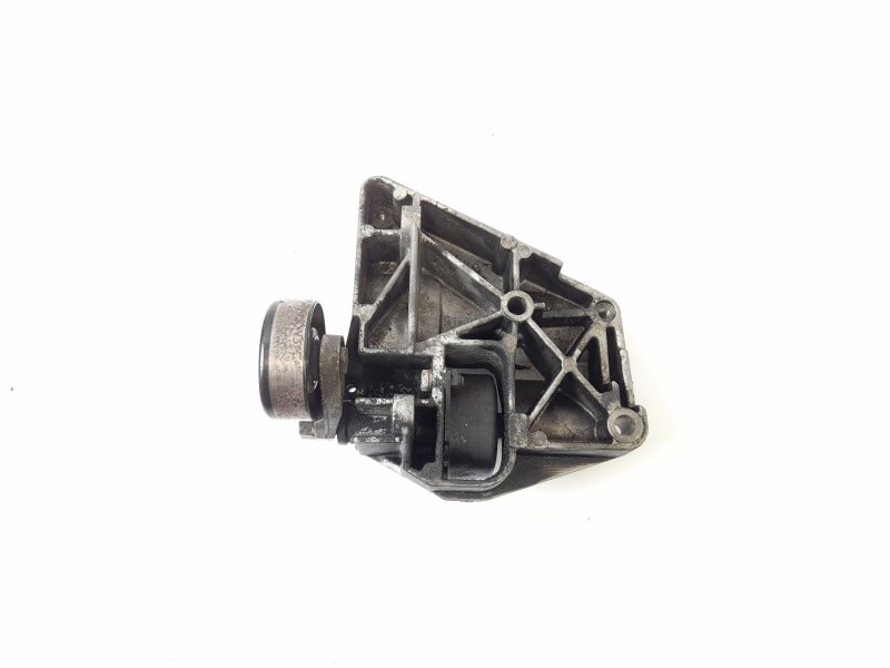 Recambio de soporte alternador para bmw serie 3 berlina (e46) 320d referencia OEM IAM 64552247388  