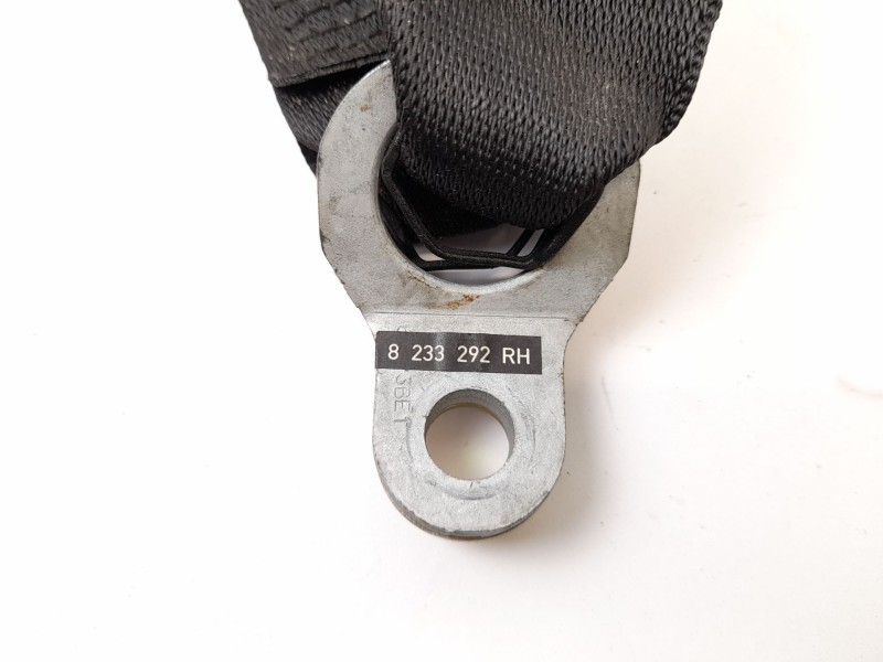 Recambio de enganche cinturon seguridad trasero derecho para bmw serie 3 berlina (e46) 320d referencia OEM IAM 8233292RH  