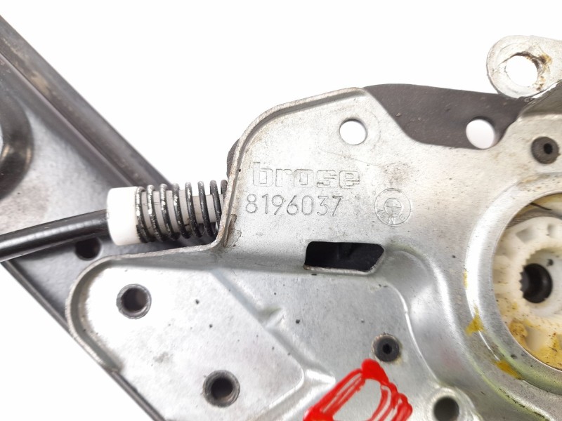 Recambio de elevalunas delantero izquierdo para bmw serie 3 berlina (e46) 320d referencia OEM IAM 8196037  