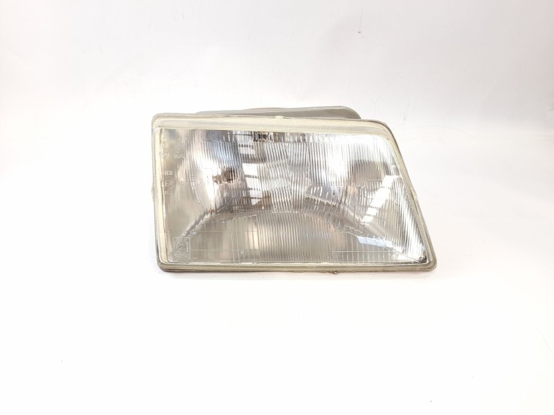 Recambio de faro derecho para peugeot 205 berlina referencia OEM IAM E2028910  