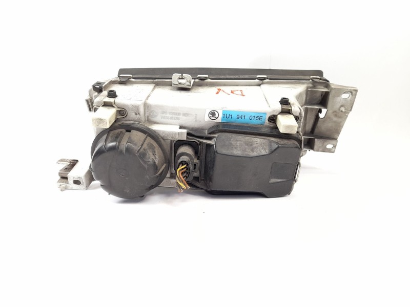 Recambio de faro izquierdo para skoda octavia combi (1u5) 1.9 tdi referencia OEM IAM 1U1941015E  YU3X13006