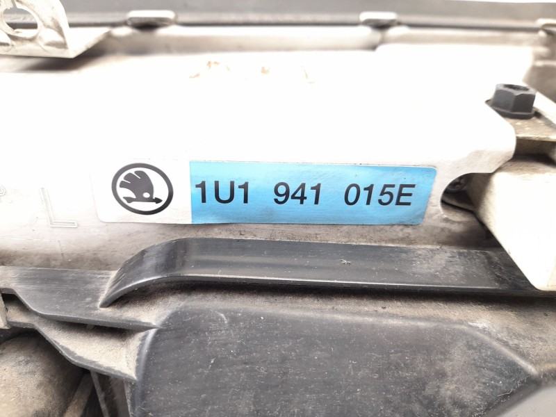 Recambio de faro izquierdo para skoda octavia combi (1u5) 1.9 tdi referencia OEM IAM 1U1941015E  YU3X13006