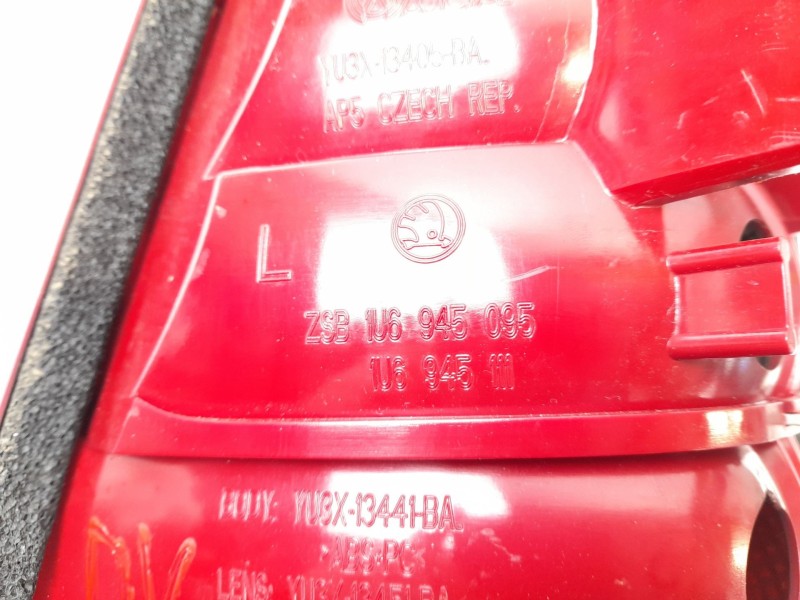Recambio de piloto trasero izquierdo para skoda octavia combi (1u5) 1.9 tdi referencia OEM IAM 1U6945095  1U6945111