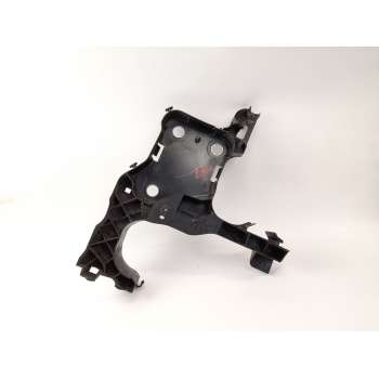 SOPORTE FARO DERECHO 8200137496 