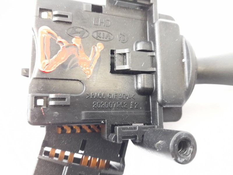 Recambio de mando limpia para hyundai i10 classic referencia OEM IAM 202007962  202007964