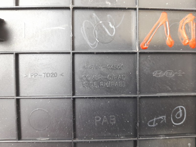 Recambio de moldura para hyundai i10 classic referencia OEM IAM 847170X500  