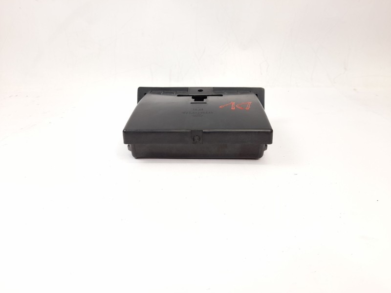 Recambio de cenicero para ford sierra fastback (gbc) 1.8 referencia OEM IAM 83BGA04819AA  