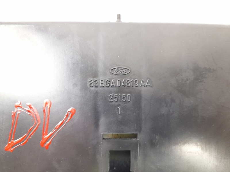 Recambio de cenicero para ford sierra fastback (gbc) 1.8 referencia OEM IAM 83BGA04819AA  