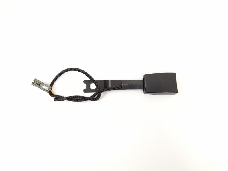 Recambio de enganche cinturon seguridad delantero izquierdo para hyundai i10 classic referencia OEM IAM   