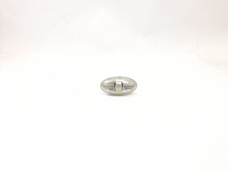 Recambio de piloto lateral izquierdo para peugeot 307 5p xs+hdi referencia OEM IAM 9680057580  