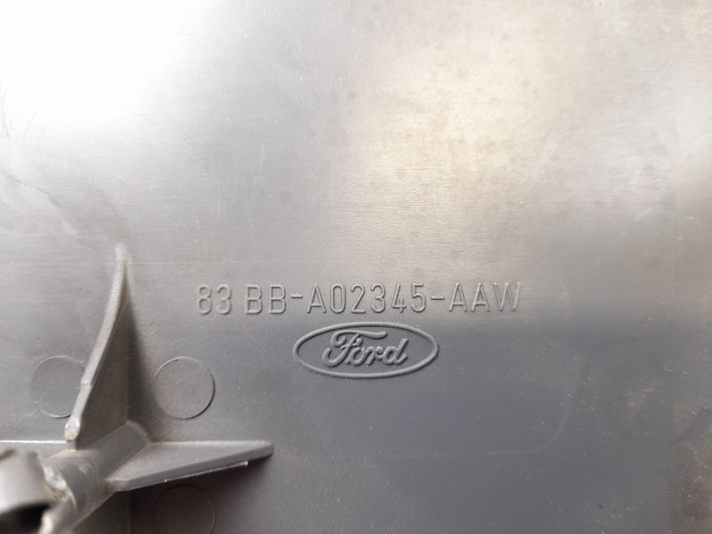 Recambio de moldura para ford sierra fastback (gbc) 1.8 referencia OEM IAM 83BBA02345AAW  