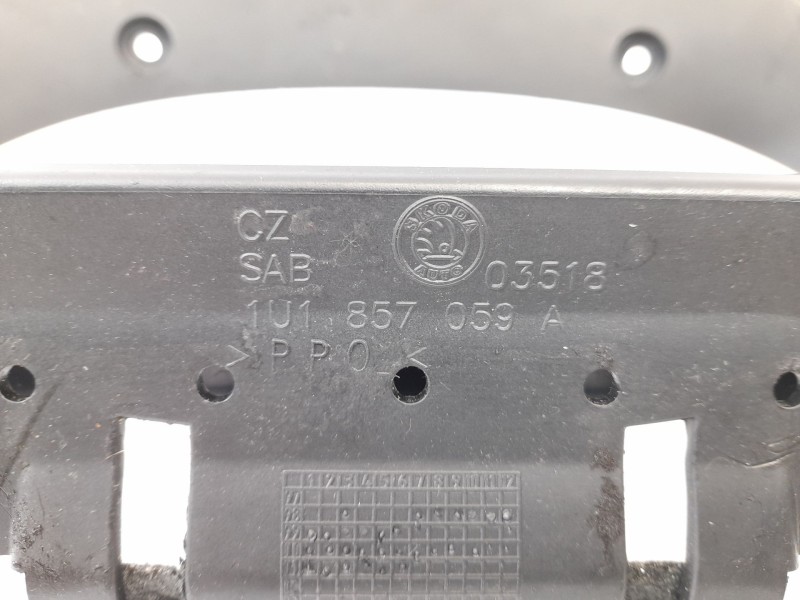 Recambio de moldura para skoda octavia combi (1u5) 1.9 tdi referencia OEM IAM 1U1857059A  