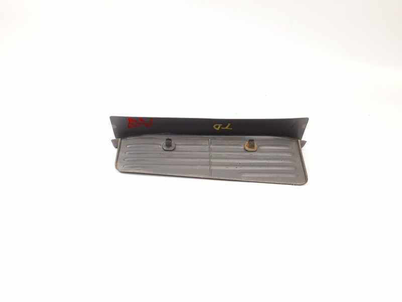 Recambio de moldura para suzuki vitara td referencia OEM IAM 7615256B00  