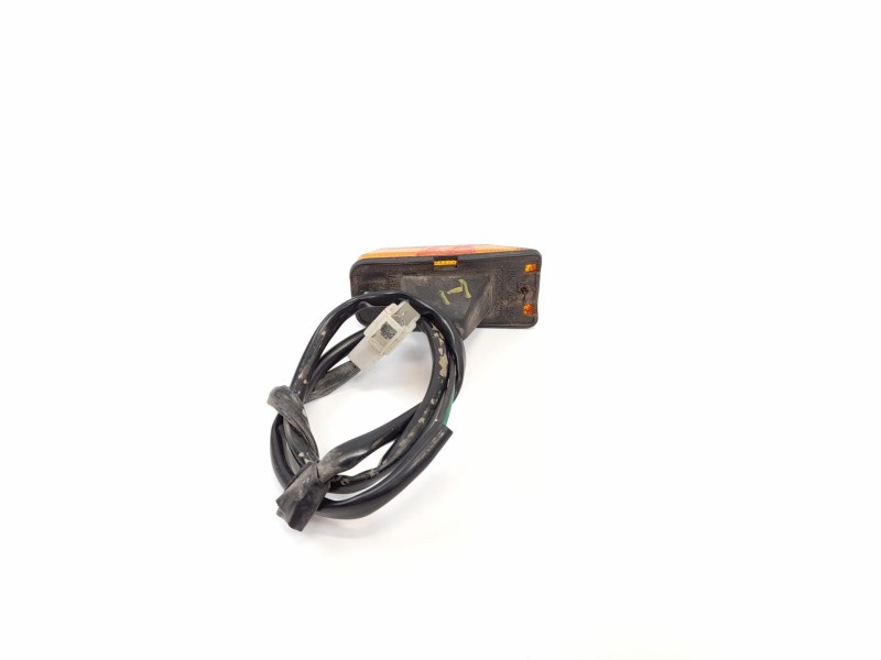 Recambio de piloto lateral izquierdo para suzuki vitara td referencia OEM IAM 364017800  