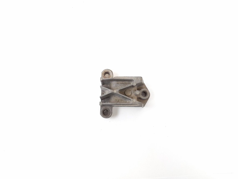 Recambio de soporte motor para suzuki vitara td referencia OEM IAM 9616027080  