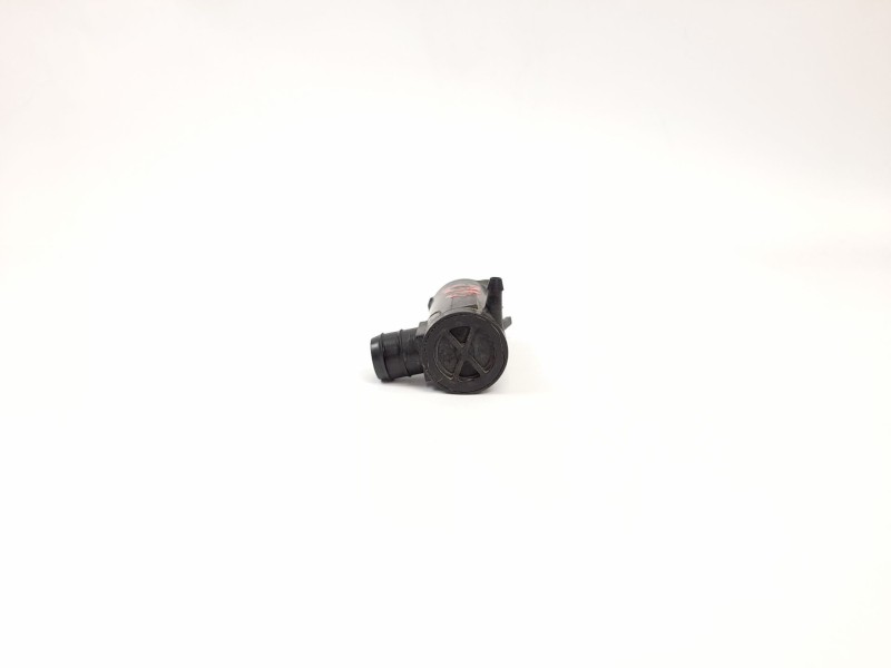 Recambio de bomba limpia para suzuki vitara td referencia OEM IAM 0602101480  