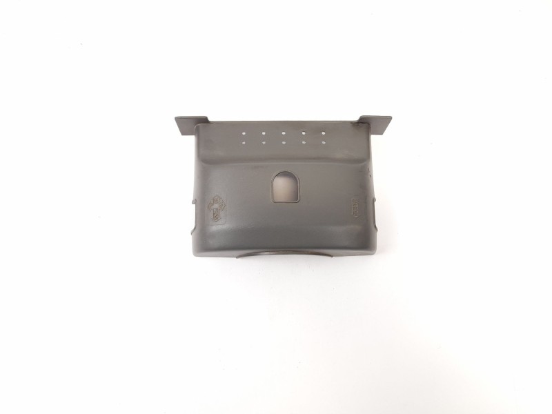 Recambio de moldura para suzuki vitara td referencia OEM IAM 4841177E00  