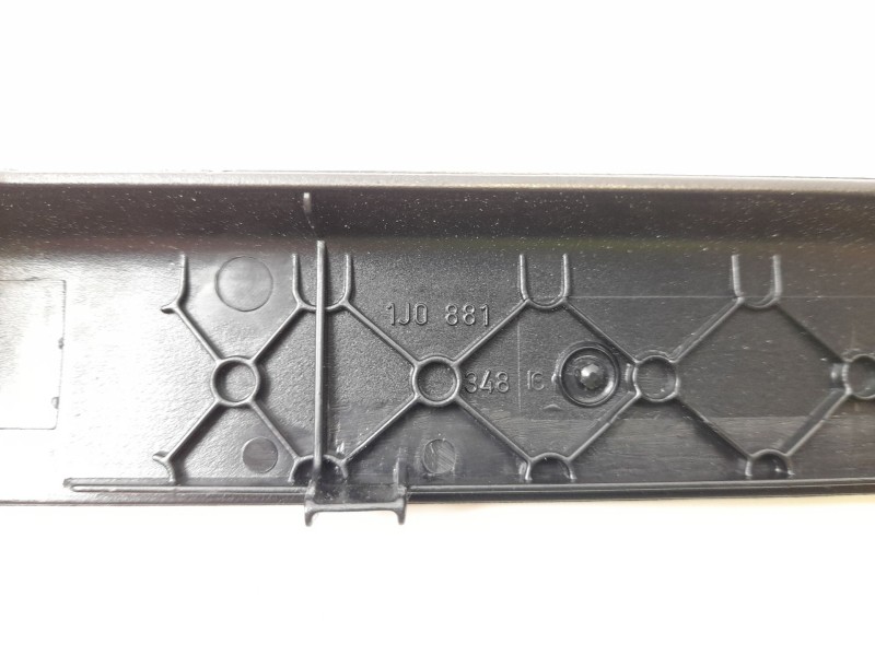 Recambio de moldura para skoda superb (3u4) 2.0 tdi dpf referencia OEM IAM 1J0881348  