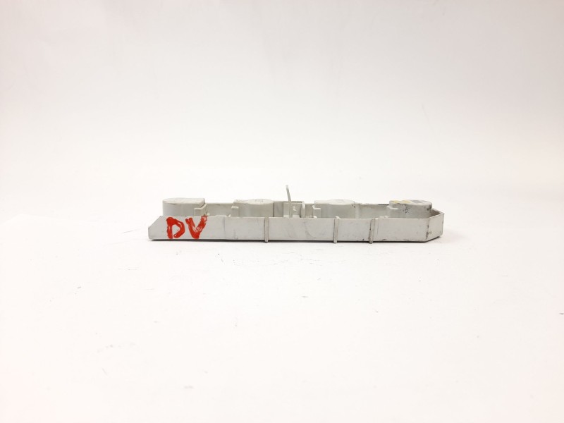 Recambio de portalamparas para skoda superb (3u4) 2.0 tdi dpf referencia OEM IAM 3U5945257  