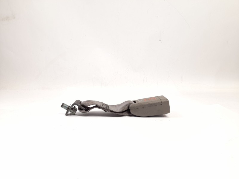 Recambio de enganche cinturon seguridad delantero para renault maxity fg 130.35/45 referencia OEM IAM   