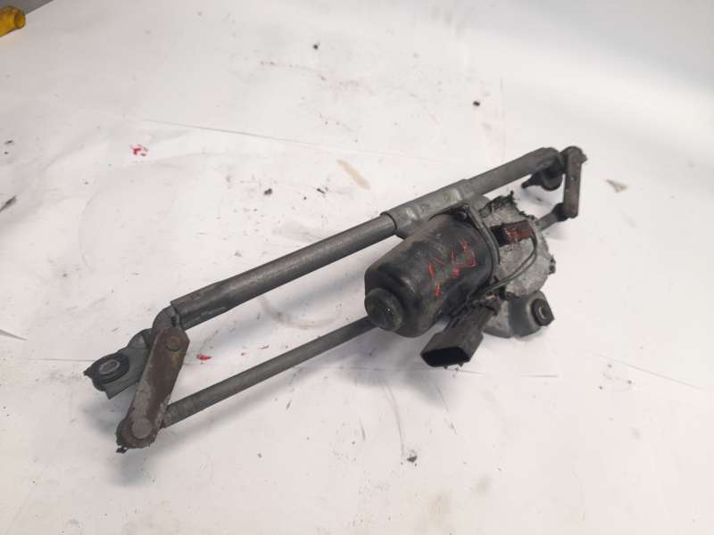 MOTOR LIMPIA DELANTERO 