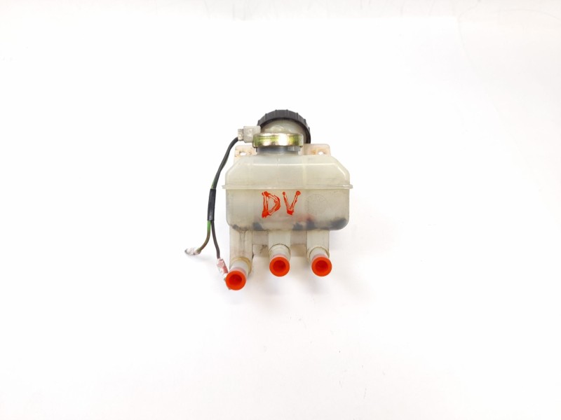 Recambio de deposito servo para nissan vanette furgón (c120) 2.0 d referencia OEM IAM 2676047008  