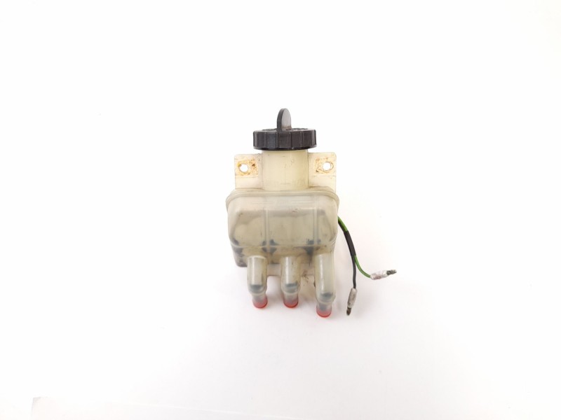 Recambio de deposito servo para nissan vanette furgón (c120) 2.0 d referencia OEM IAM 2676047008  