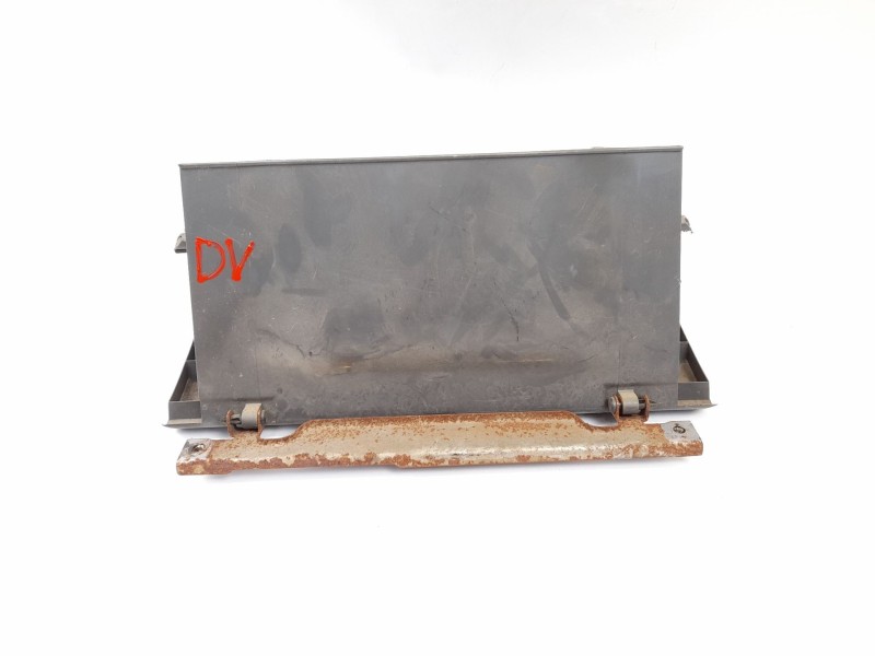 Recambio de guantera para suzuki vitara td referencia OEM IAM 7341177E00  