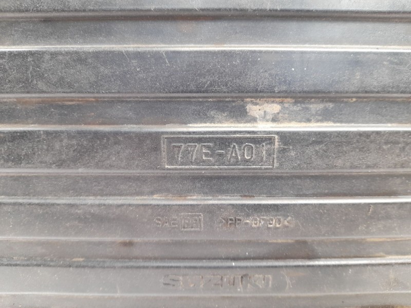 Recambio de filtro aire para suzuki vitara td referencia OEM IAM 77EA01  