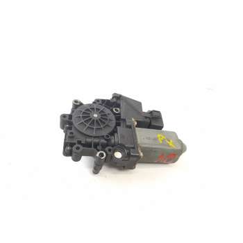 MOTOR ELEVALUNAS TRASERO DERECHO 4B0959802B 114185101 