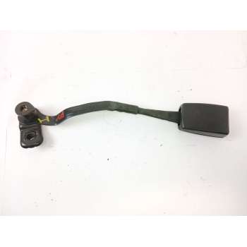 ENGANCHE CINTURON SEGURIDAD DELANTERO IZQUIERDO 8L0857755D 