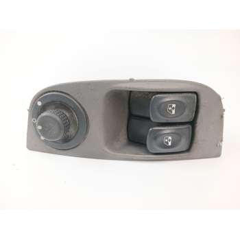 MANDO ELEVALUNAS DELANTERO IZQUIERDO 700429070 