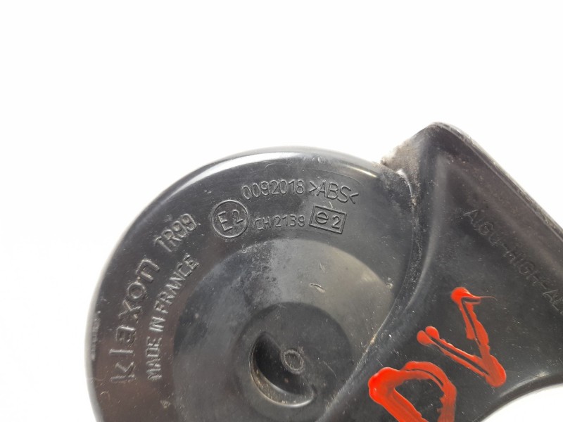 Recambio de claxon para audi a4 avant (b5) 1.9 tdi referencia OEM IAM 0092018  