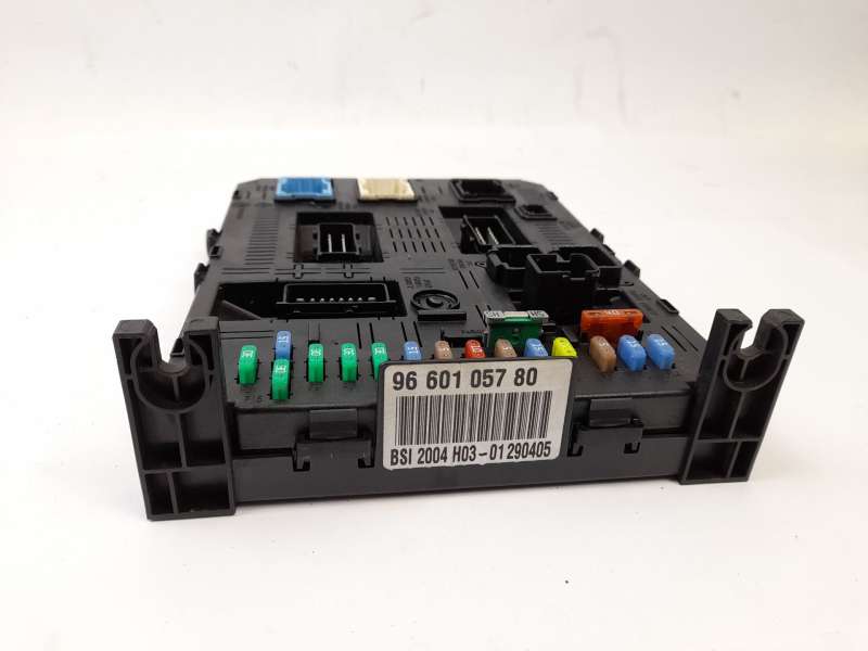CAJA RELES / FUSIBLES 9660105780 216760315B BSI2004H03