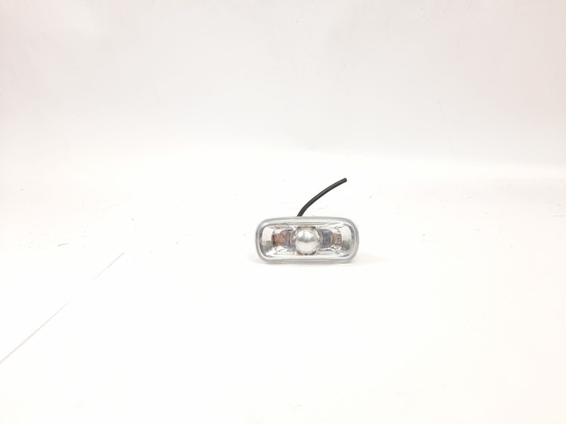 Recambio de piloto lateral derecho para audi a4 b6 (8e2) 1.9 tdi referencia OEM IAM 8E0949127  