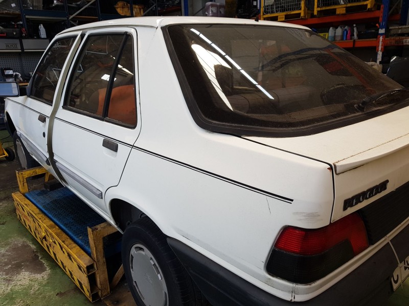 peugeot 309 ii (3c, 3a) del año 1990