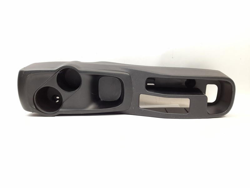 Recambio de consola central para hyundai i10 classic referencia OEM IAM 846200X100  846220X100