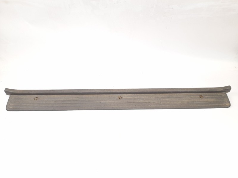 Recambio de moldura para suzuki vitara td referencia OEM IAM 7613156B00  