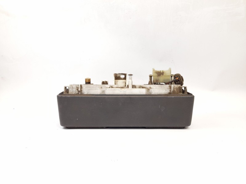 Recambio de cuadro instrumentos para mitsubishi montero (l040) 2.5 td 4x4 referencia OEM IAM MB716922  69326370