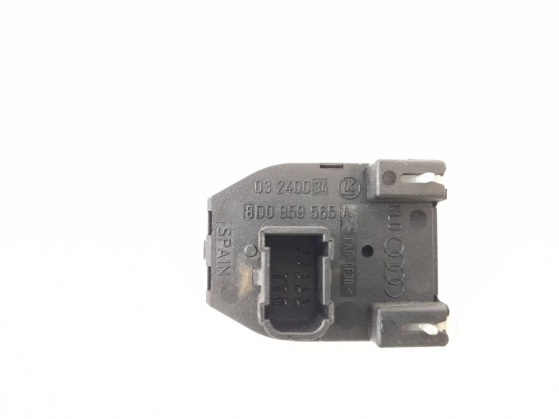 Recambio de mando retrovisor para audi a4 avant (b5) 2.5 tdi referencia OEM IAM 8D0959565A  03240034