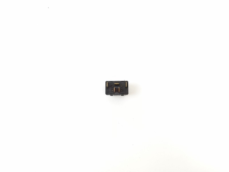 Recambio de mando elevalunas delantero izquierdo para audi a4 avant (b5) 2.5 tdi referencia OEM IAM 4D095985501C  