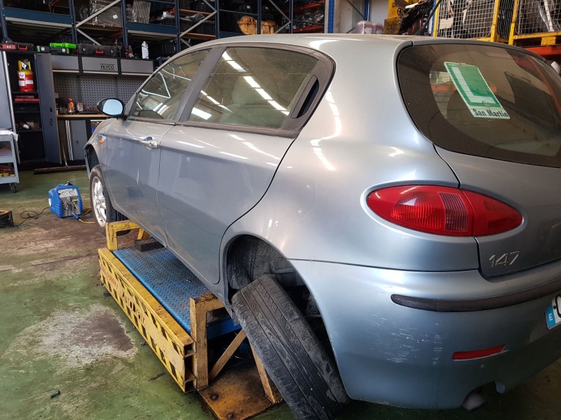 alfa romeo 147 (937_) 1.6 16v t.spark (937.axa1a, del año 2001